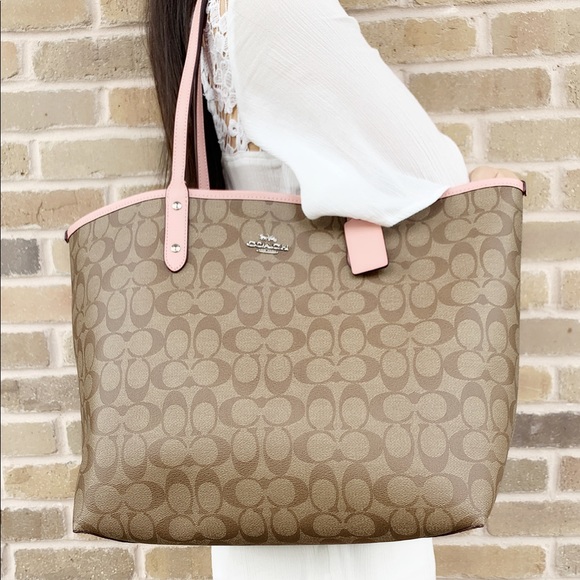 Gaby’sBags👜💕-Coach pink reve tote with zip pouch - Picture 3 of 6